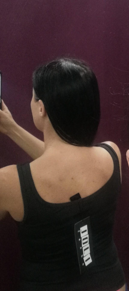 Отличная маечка👍качество плотное, сидит хорошо,швы прошиты качественно, размер подошёл. Выглядит стильно. Заказывала 44(м).