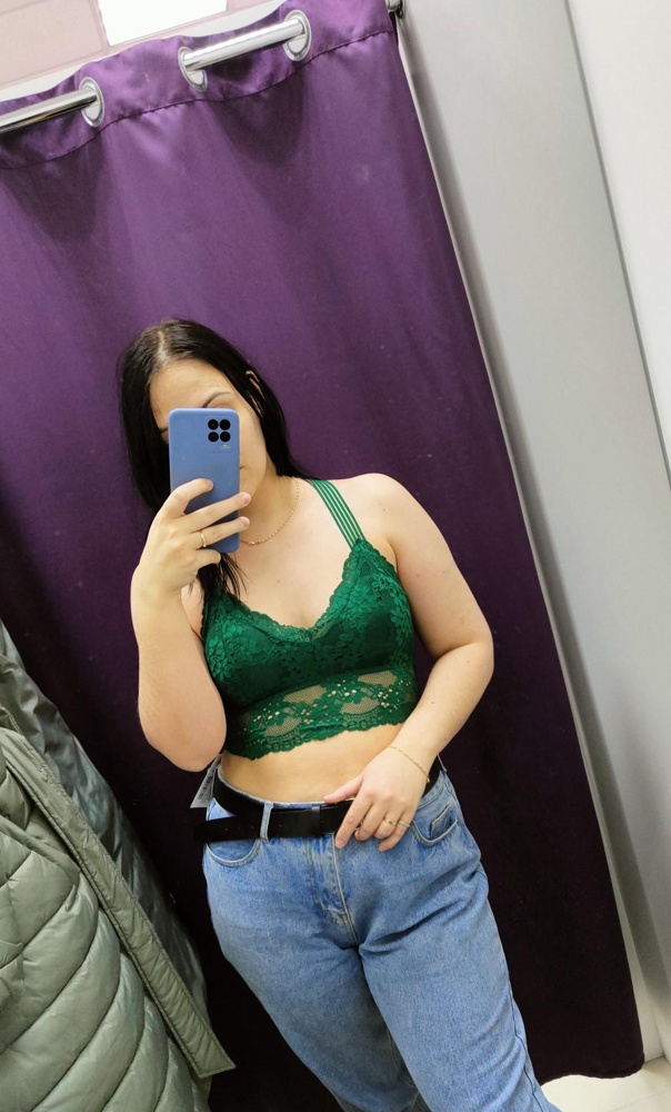 На объем 90 сел лиф хорошо. Пошит аккуратно