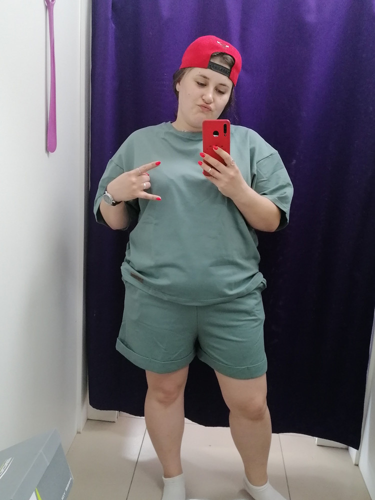 Отличный костюм!!  Все подошло по размеру!  Свободный!! Смотрится замечательно!