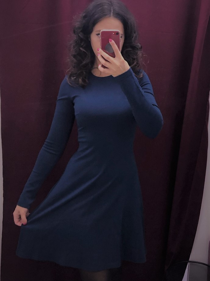 Хорошенькое! Проблем с рукавами не возникло. Сидит, как влитое👍👍🥰