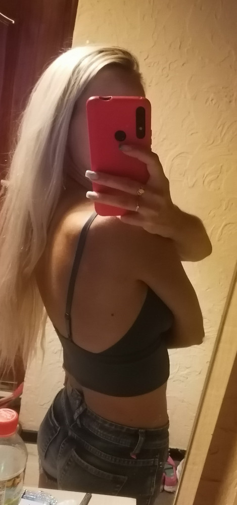 Очень понравился, синтетика моя любимая,лично для меня очень приятный на ощупь, лёгкий и тоненький материал, на свой 42 взяла бы даже меньше размер, но этот самый маленький, на 44 должен тоже хорошо подойти