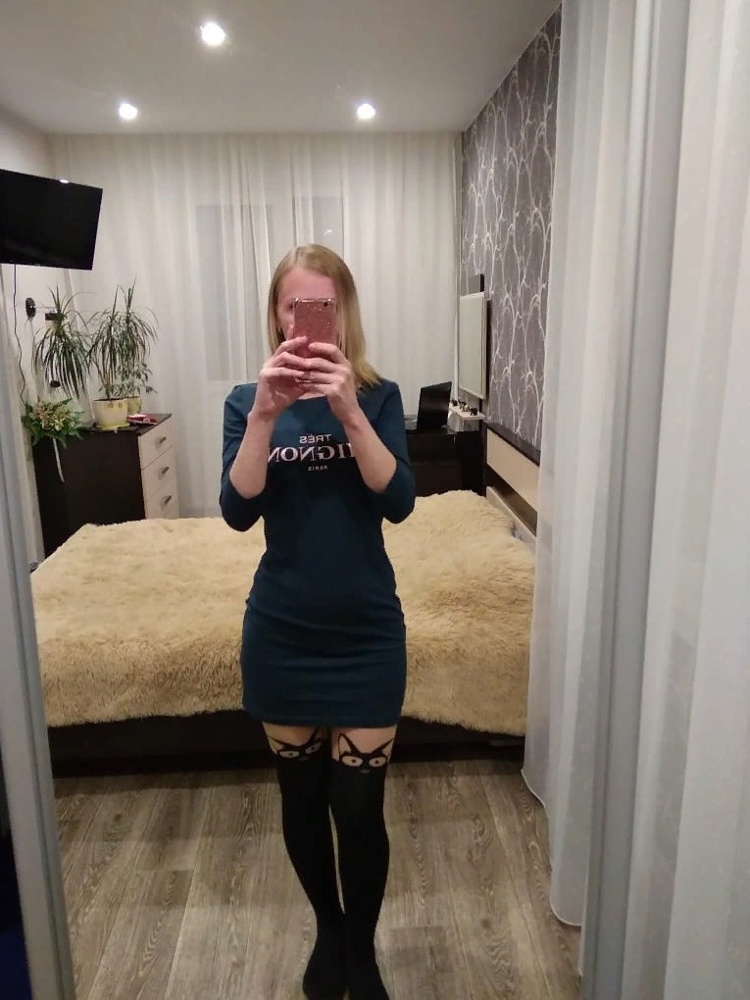 ВСЕМ ПРИВЕТ!) ПЛАТЬЕ СУПЕР! ОЧЕНЬ РАДА, НА СВОЙ 42Й РАЗМЕР ЗАКАЗАЛА XS. ОНО СУПЕРСКОЕ, ТКАНЬ ПЛОТНАЯ, НЕ ПРОСВЕЧИВАЕТ, ПОЧТИ ОБТЯГИВАЕТ, НО В ТО ЖЕ ВРЕМЯ НЕ ВИДНО НЕДОСТАТКОВ ФИГУРЫ! ЗАКАЗАЛА 26.12.2018, А 27.12.2018 УЖЕ ПОЛУЧИЛА!, ЗА 300Р - КАЧЕСТВО СУПЕР, РАЗМЕР ИДЕАЛЕН, СРОК ДОСТАВКИ РАДУЕТ! БУДУ ЕЩЕ ЗАКАЗЫВАТЬ!