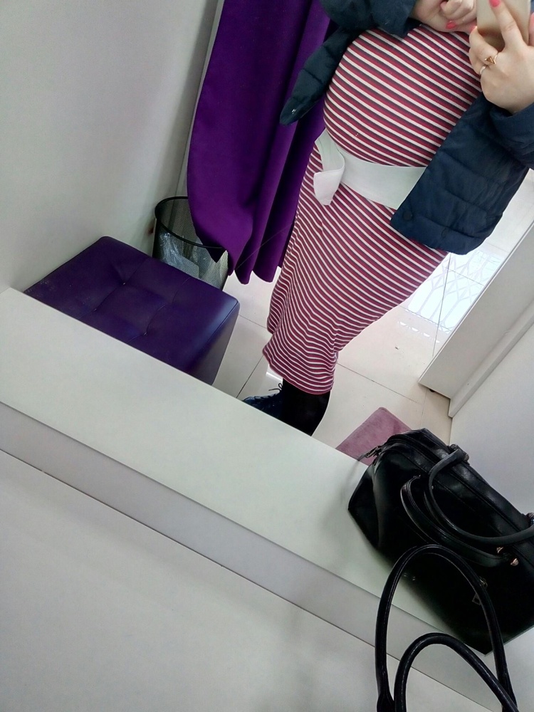 очень сильно большемерит. видимо не я первая разворачивала обратно бандаж. видно что коробка не единожды была открыта. живот не держит. и спину тоже не поддерживает. так еще и липучка кончик торчит и никуда его не денешь. прошу.не учитывать в проценте выкупа