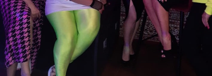 Отличные лосины. Брала для вечеринки в стиле 90х