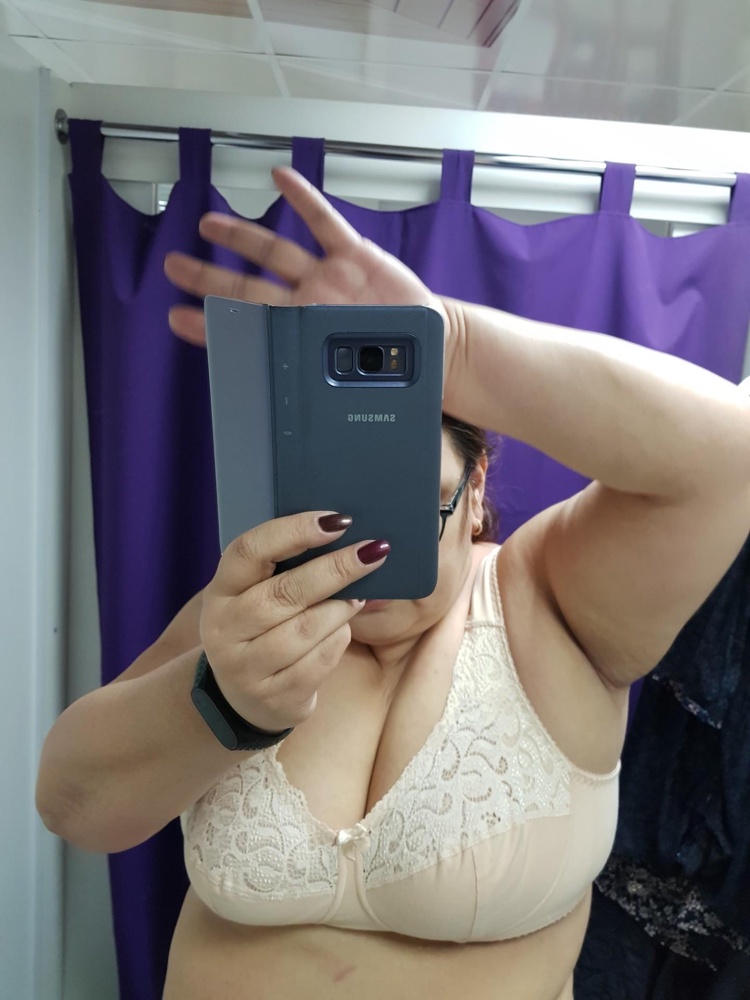 Комфорный бюстик маечного типа без косточек, очень удобный. Купила за 1300 руб по скидке