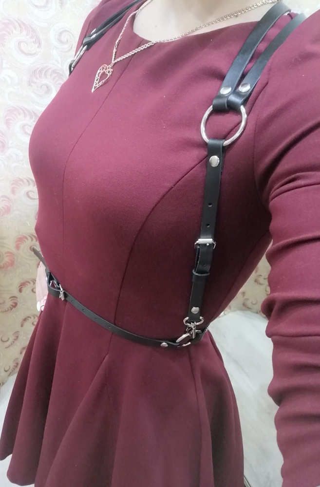 Портупея хорошая, но как на мне сидит мне не понравилось. Возврат, поищу другую модельку.