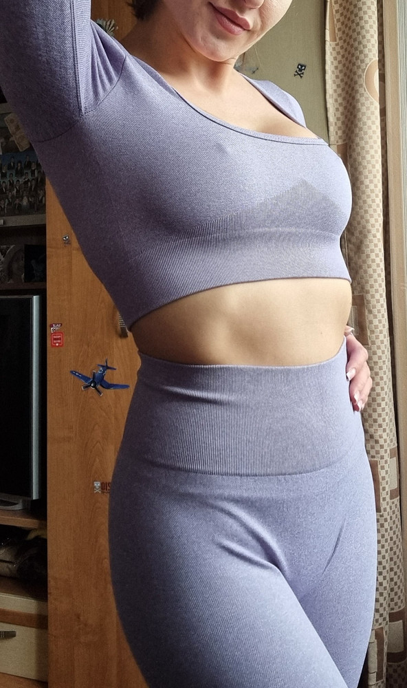 Качество огонь,сел отлично,ткань плотная,но рукав немного широковат в объеме