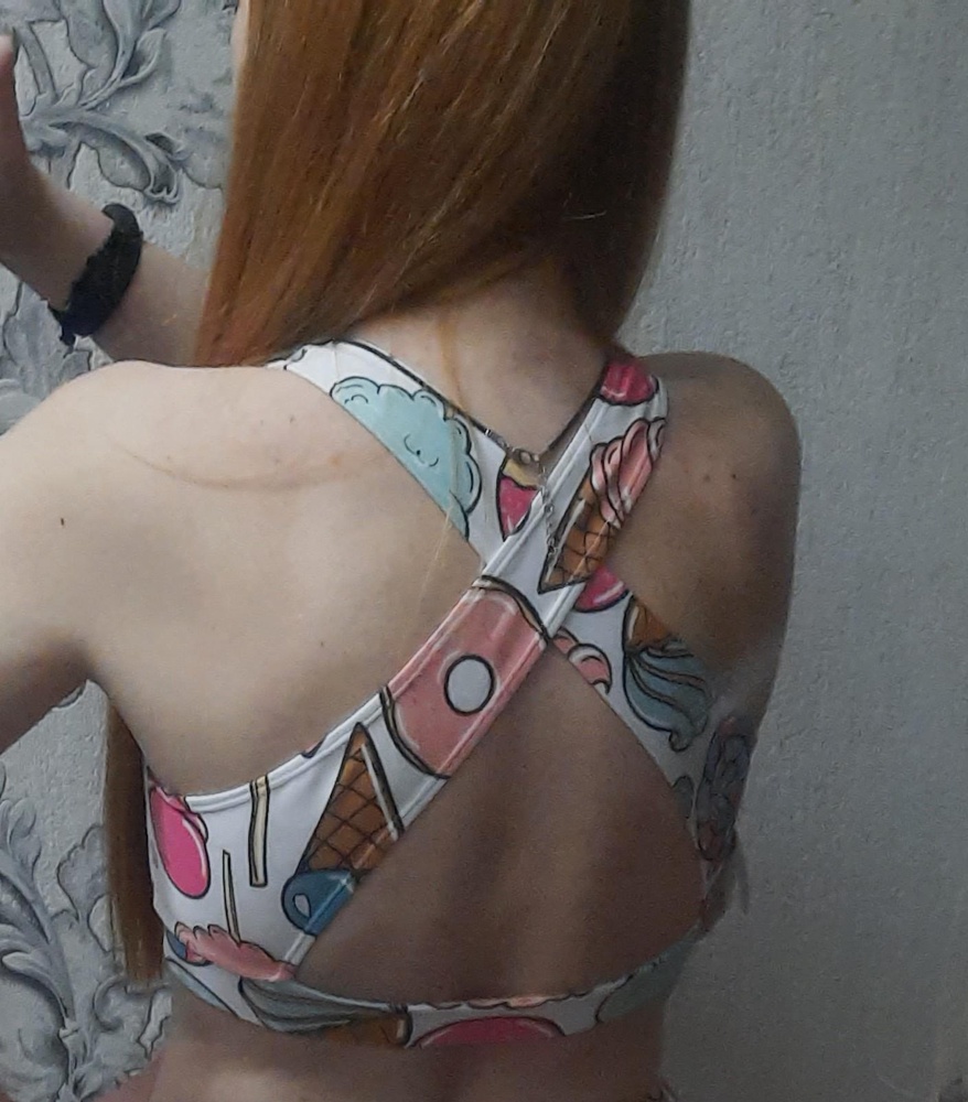 Просто мега классный лиф.удобный, красивый, качественный. Купила такие же плавки и получился прикольный комплект