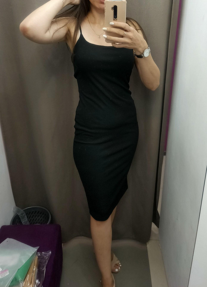 Классное платье, на 44 верх, низ 48 заказала L, село хорошо, не прям в облипку, комфортно