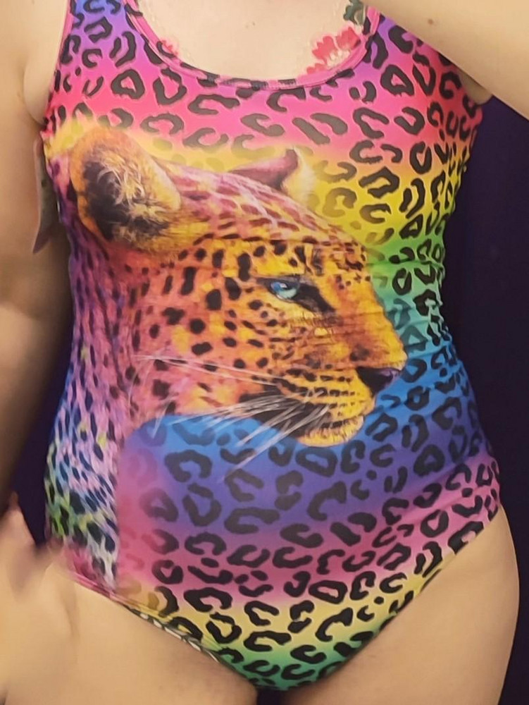 Зармерная сетка соответствует. Ношу 46,заказала 46-сел хорошо. Позже допишу Коментарий, каков он после плавания. Спасибо за быструю доставку. Всем пока довольна.