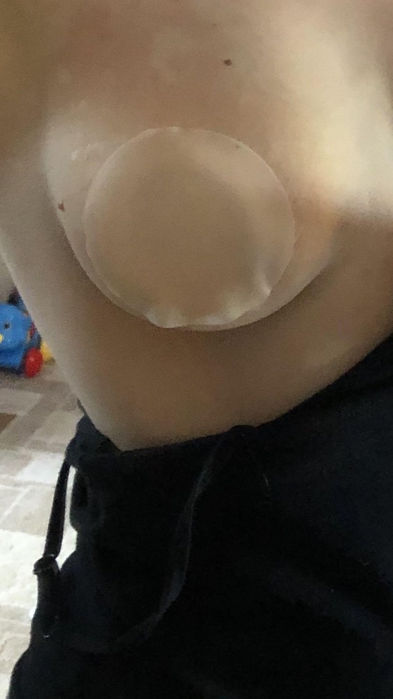 Отклеиваются, очень расстроена, так ждала… 2ой раз уже не надену 👎 в мусорку