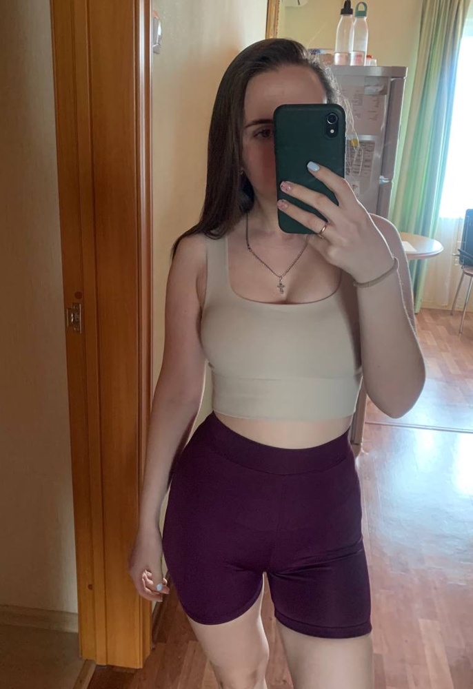 Классный 😍 Удобный для тренировок. Размер S подошел на параметры 75B, 88-63-90.