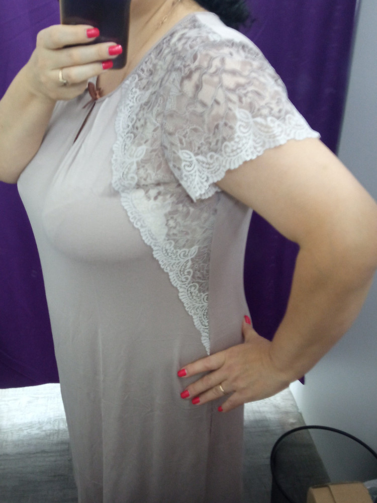 Очень хорошая,приятная к телу. Брала ариентируясь на размерную таблицу.