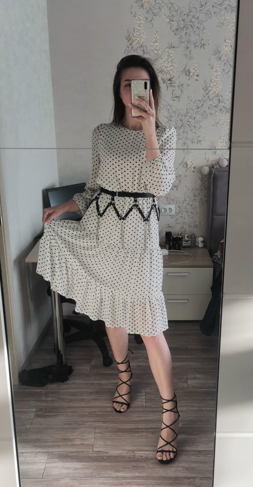 Симпатичная вещица однако. Увидела и не задумываясь заказала. На от 70 хорошо. Пока не поняла нравится или нет. Снимать/надевать неудобно через ноги. Брала на фотосессию, но боди ещё не купила.