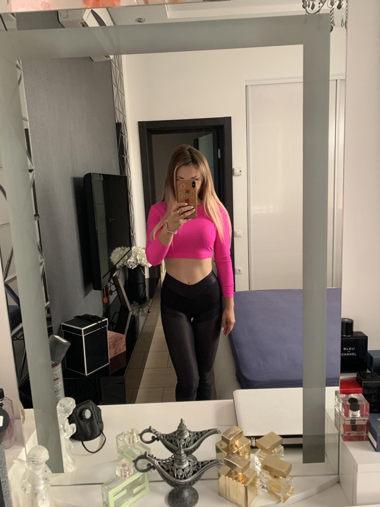 Красивый , удобный , яркий , эффектный ))) 