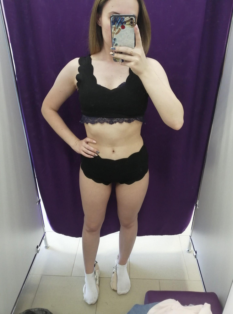 Заказывала на 46 свой размер, М и L, М сел хорошо, в L низ был большеват. Приятная ткань, топ сидит хорошо.