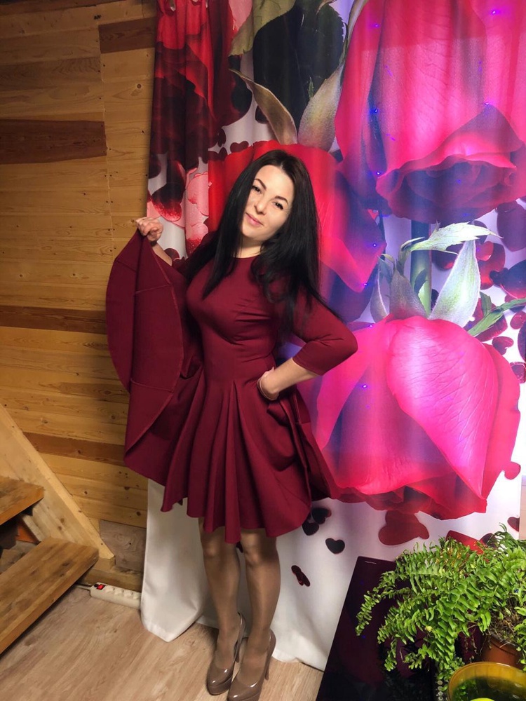 Платье без изъяна .мне понравилось🥰и не только мне