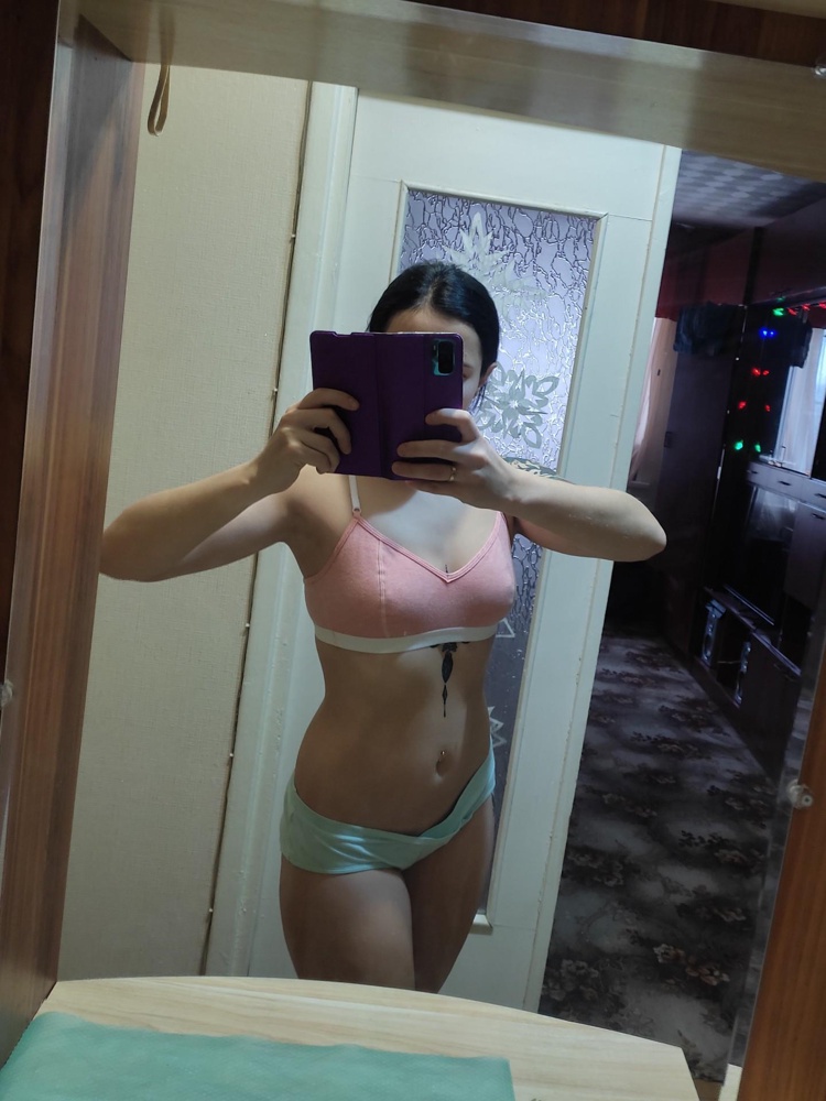 Топ-бюстик понравился,приятный к телу . Большой выбор симпатичных расцветок на любой вкус. 
На ОГ -90 см, подошел размер "96".
" 92" померила,давит резинка снизу и он прям крошечный. Мне кажется маломерят. 
Заказала ещё светло-сиреневый и розовый 💕
Спасибо производителю и ВБ за низкие цены👏👏👏