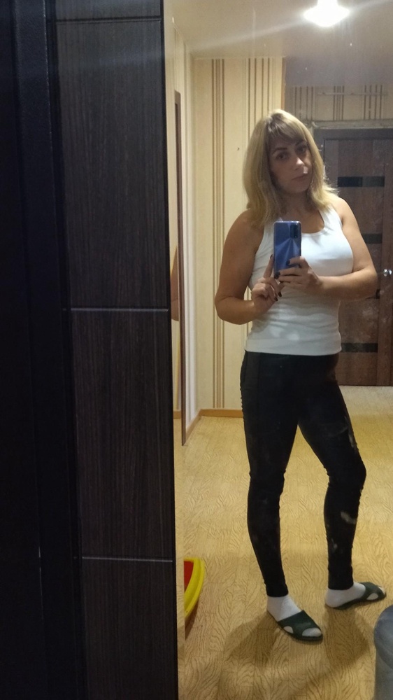 Майка супер. Точь в точь как на картинке. Размер ношу 46 заказала 50-52 как раз. Маломерит. Качество огонь, советую!!!