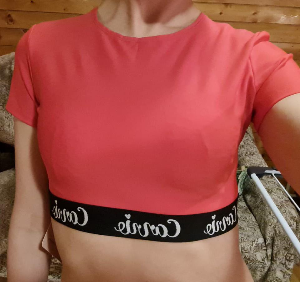 Отличный топ, сидит комфортно, жду появление таких же шортиков