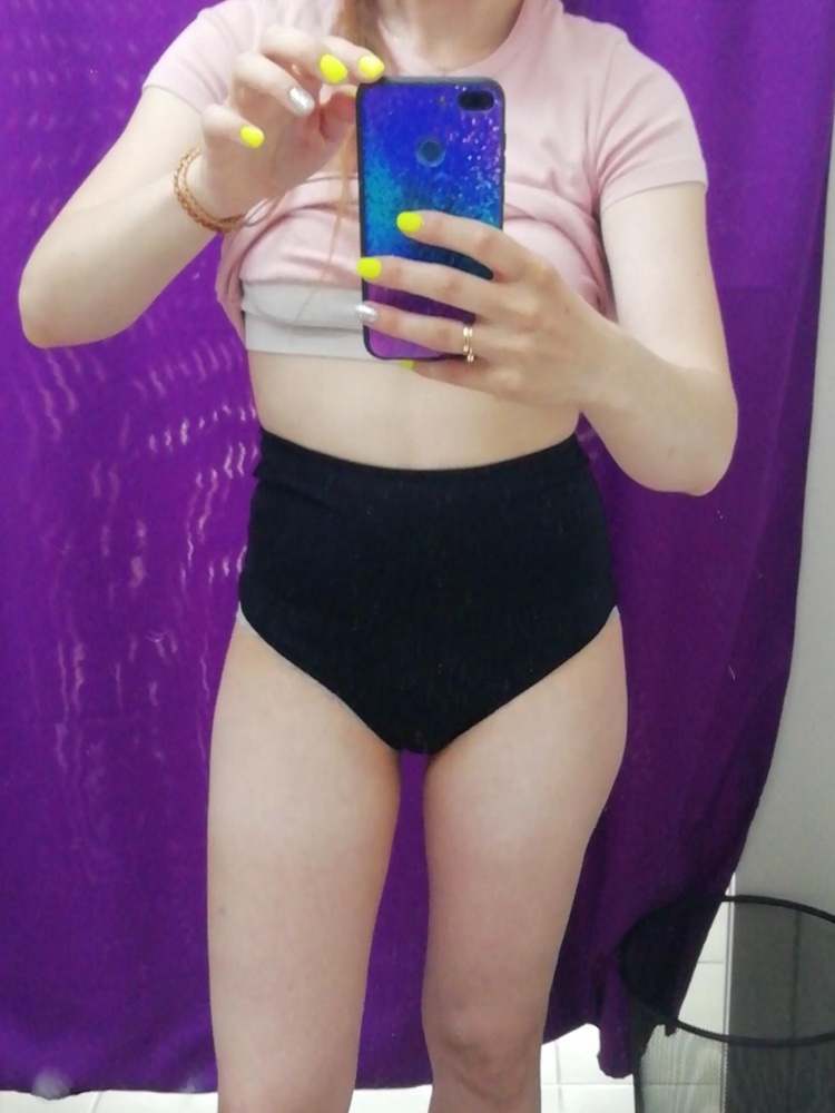 Отличные. Мои параметры бедра 90,талия 67. Подошёл размер 42-44