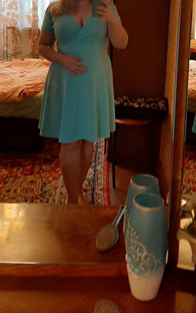 Купила второе такое платье, только на размер меньше. За такую цену пойдёт! На размер 50 взяла L.