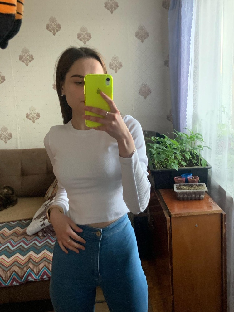 топ отличный, не просвечивает, на мой 40 подойдёт отлично 40-42