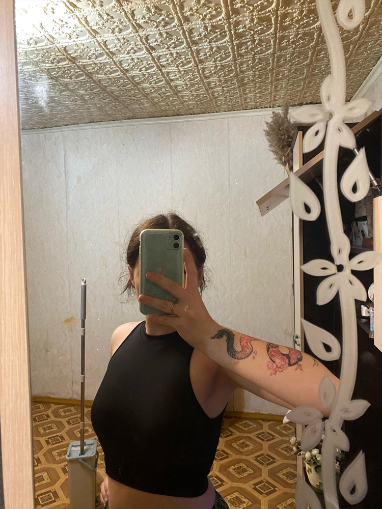 Плотный , без лифчика отлично 