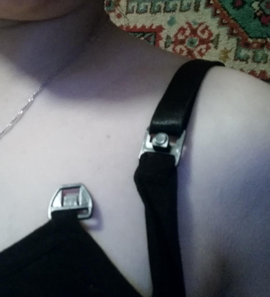 Очень удобный бюстгальтер для кормления, не давит, лямки широкие, регулируются, заказала М на окружность груди 88 см, возьму в роддом и после буду дома носить. Закажу ещё.