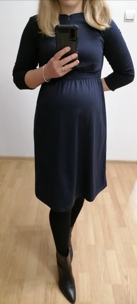 Отличное платье для беременных и кормящих, выбирала именно чтобы было платье трапеция.Брала 44 размер, идёт в размер. Есть запас для растущего животика. Подойдёт как и на торжество так и на повседневный наряд. Есть молния на груди, будет удобно кормить малыша. Платье универсальное можно будет носить и после родов. Цвет выбрала темно-синий, ткань приятная на ощупь. Мне понравилось, поэтому рекомендую! 👍