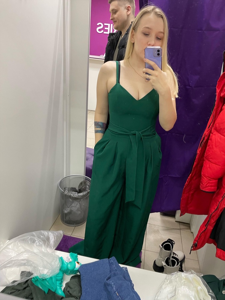 Комбинезон просто отличный! Я влюбилась, вот похудею ещё немного и его возьму 👍🏼😆