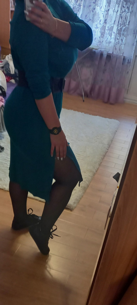 Оно идеально😍😍😍🤩,я давно такое искала,,,очень крутое, и очень тянется, можно было и меньше,но у него такая ткань,что проблем с этим не будет.заказала 2 черное и зеленое на выбор, забрала оба.влюблена🤩.девочки для ониентира,ог 112,от 88,об 127).для "песочных часов" посто отпад,секси, разрещы я прихвачу немного,и кстати они наоборот очень удачно и выигрышно расположены. Кому то просто не подходит по типу фигуры)))