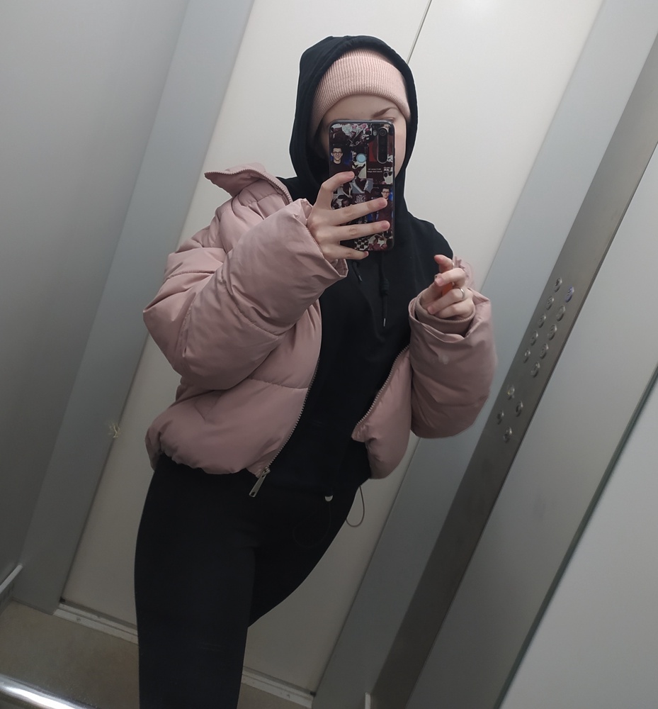 Хорошо сидят,материал приятный.Еще подарили резиночки что было приятно .