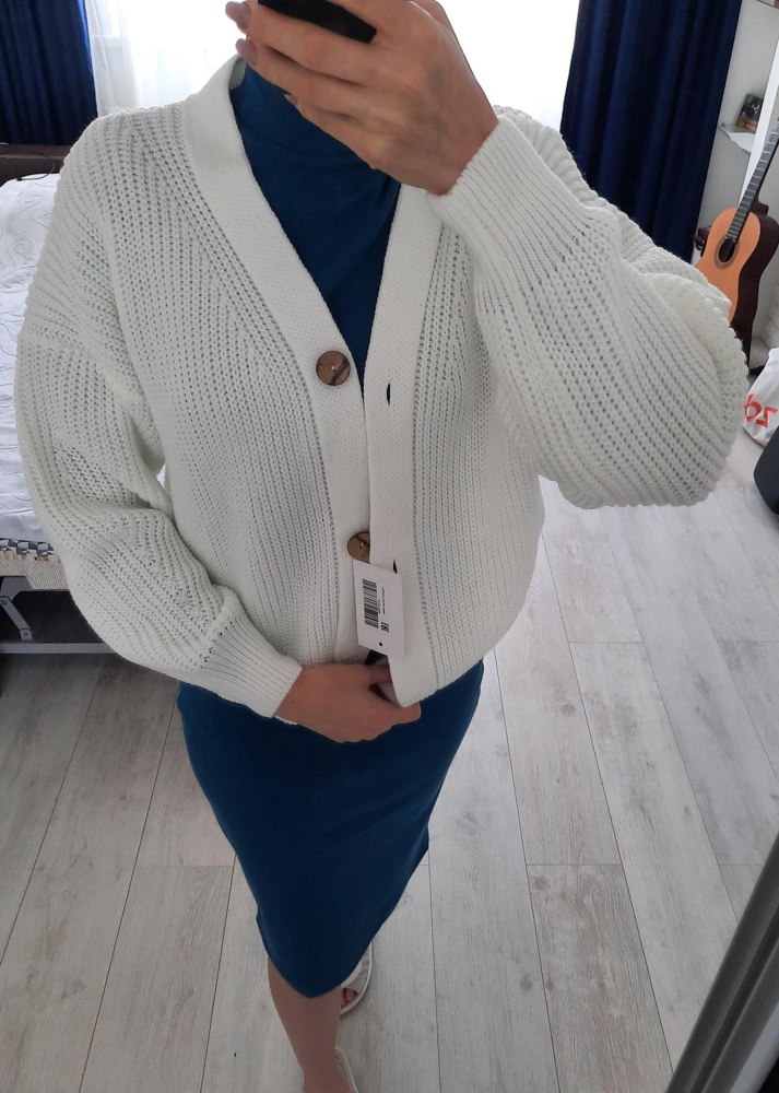 Кардиган понравился! На мои параметры (есть в профиле) сел оверсайз.