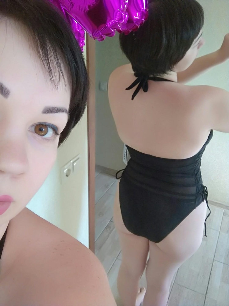 Купальник классный стройнит, в размер, но из-за большой груди 102см взяла 52, комфортнее. Муж в восторге)))