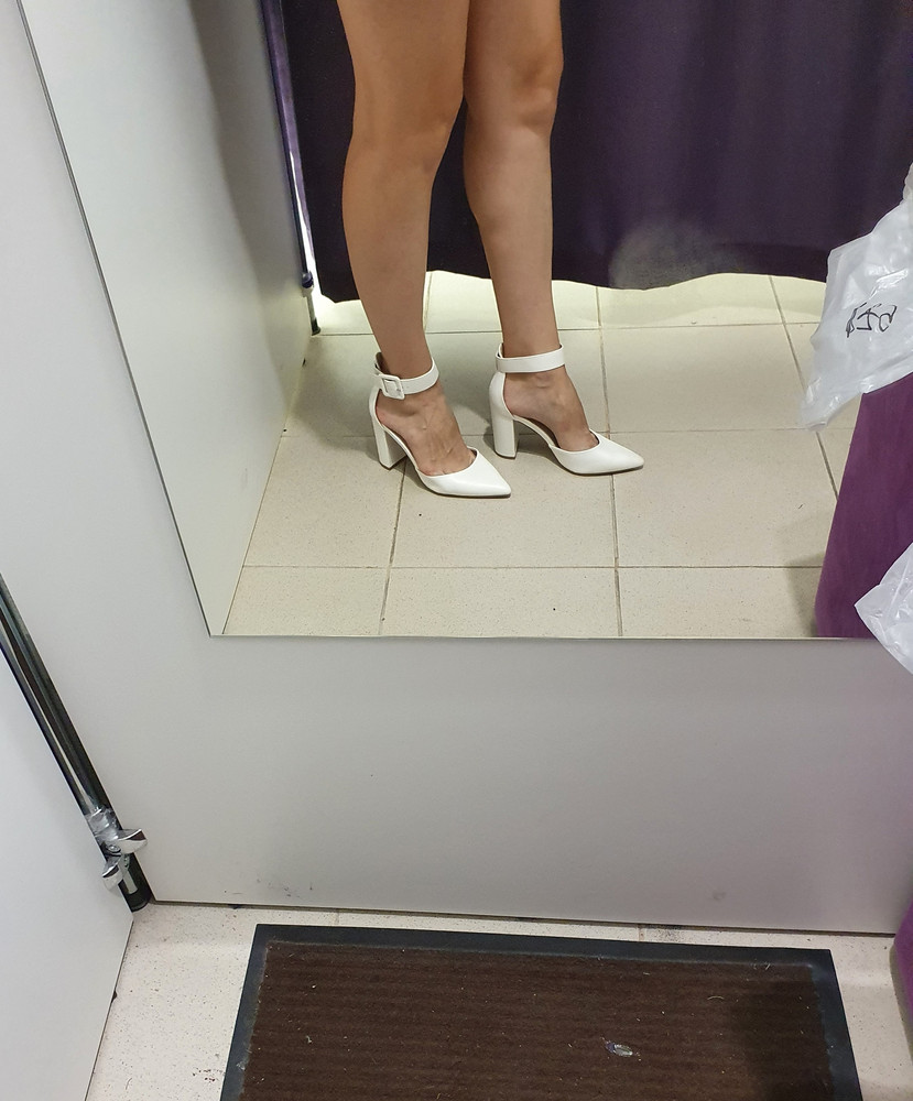 Туфли классные, каблук устойчивый, идут в размер, рекомендую.