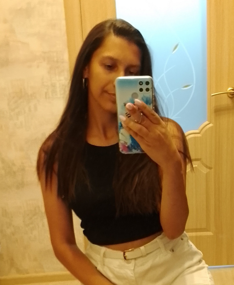 Соответствует описанию. Качество отменное, размер подошёл. Отличный топ