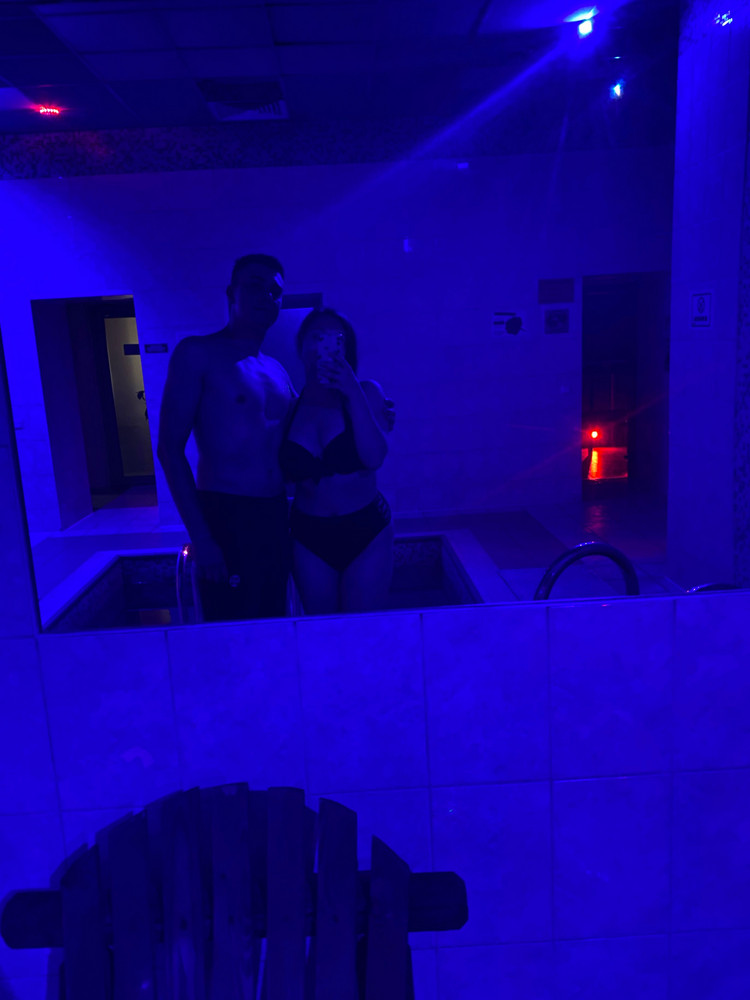 Купальник шикарный, очень хорошо сидит, немного большеват оказалась, но незаметно. Очень нравится эта модель 😍