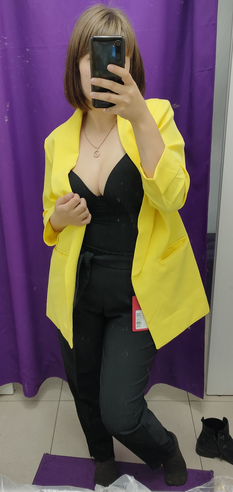 Я в него влюбилась с первого взгляда,сел хорошо,прада не чего не подтянул,так как надо было ещё на размер меньше взять,но решила оставить и этот размер. Товар хороший,своих денег стоит.