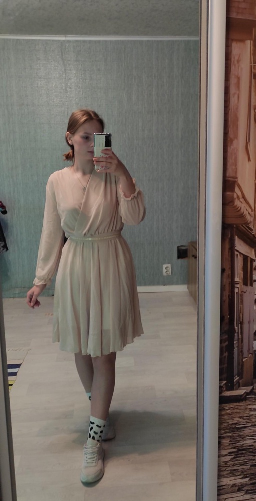 советую покупать на размер больше. Скромненькое