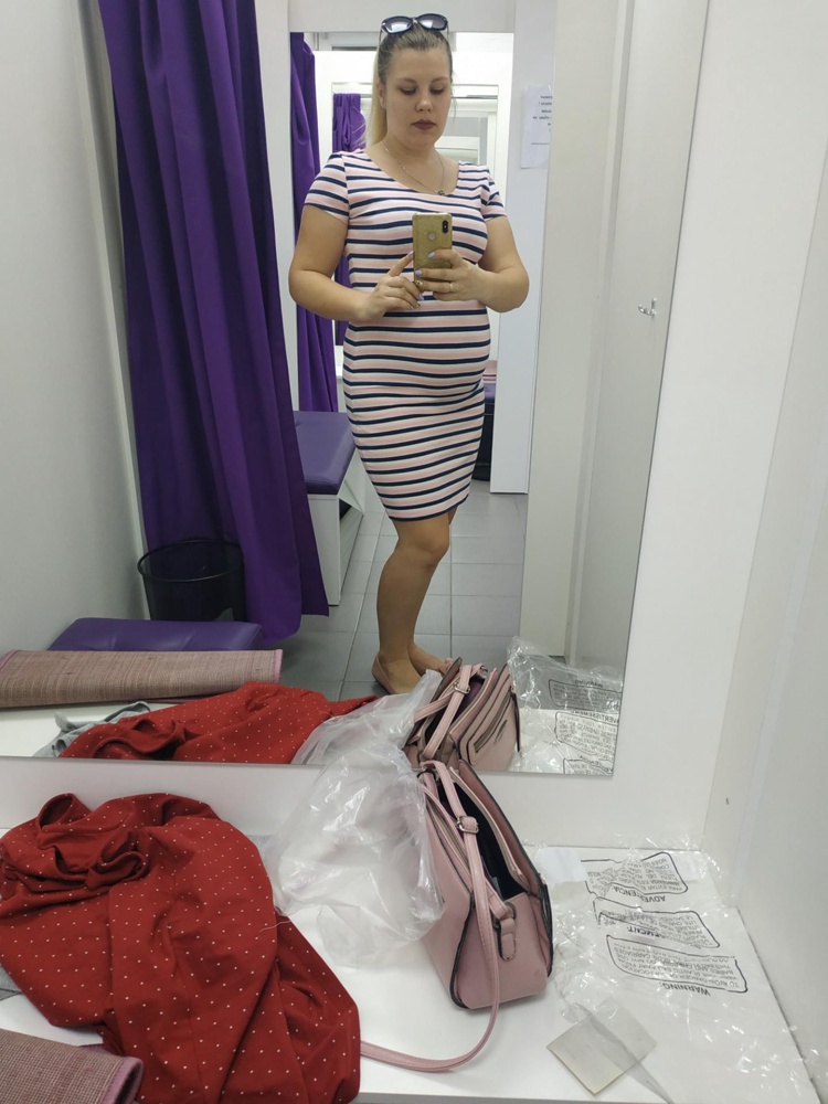 Перезаказывала, так как первый раз не угадала с размером, хотя и брала свой как обычно этой же фирмы.  Приятное к телу, хорошо тянется. Посмотрим как покажет себя в носке. Пока всё устроило.