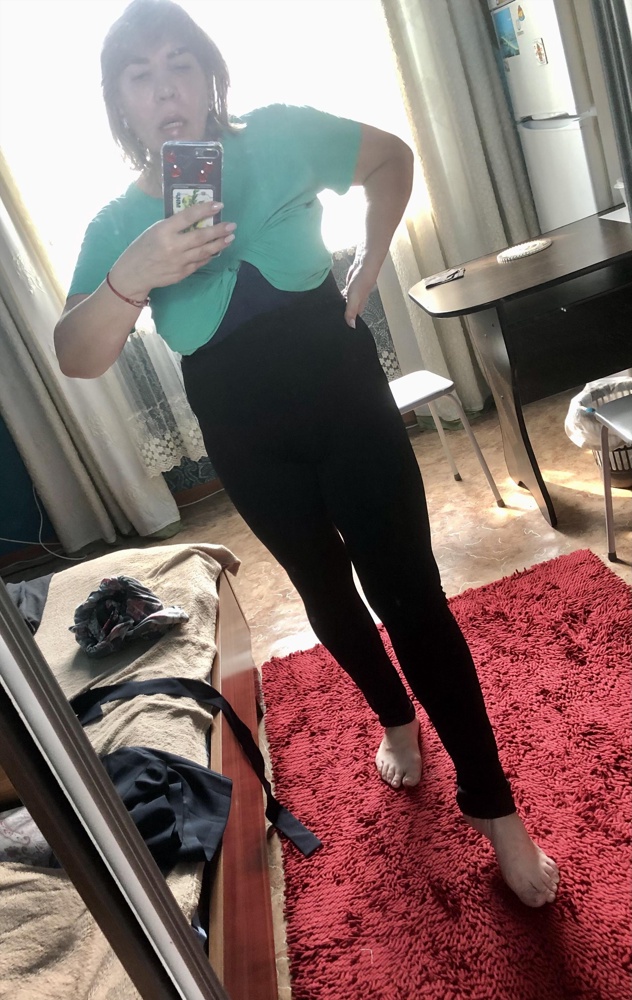 Выбирала размер по сетке,но пришёл такой большой,они ещё и тянутся здорово,перезакажу на размера два меньше ) а так вроде нормальные)