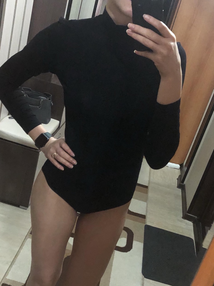 Качество хорошее, ткань очень приятная, но рукава коротковаты на рост 170 см.