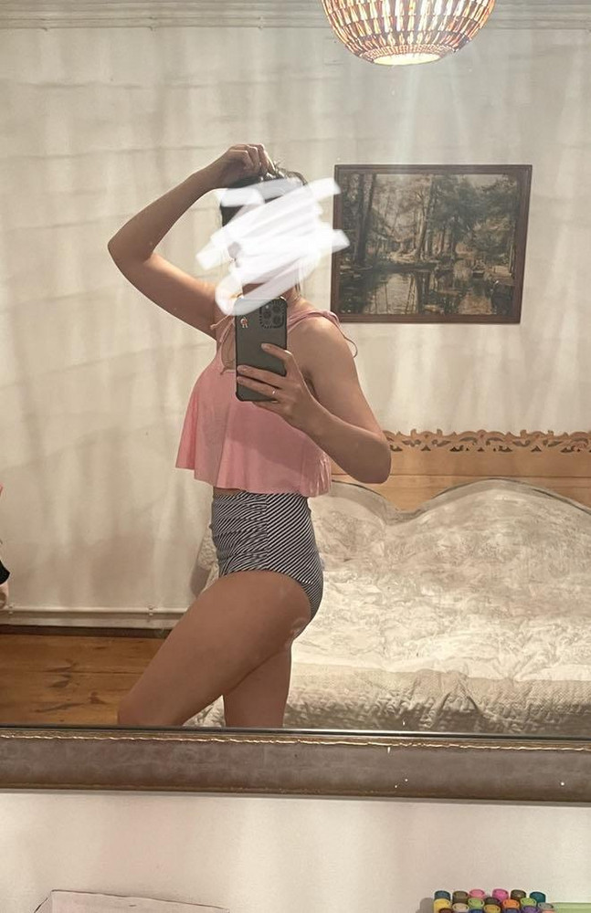 Купальник супер, я довольна, на вес 58, L подошёл идиально 