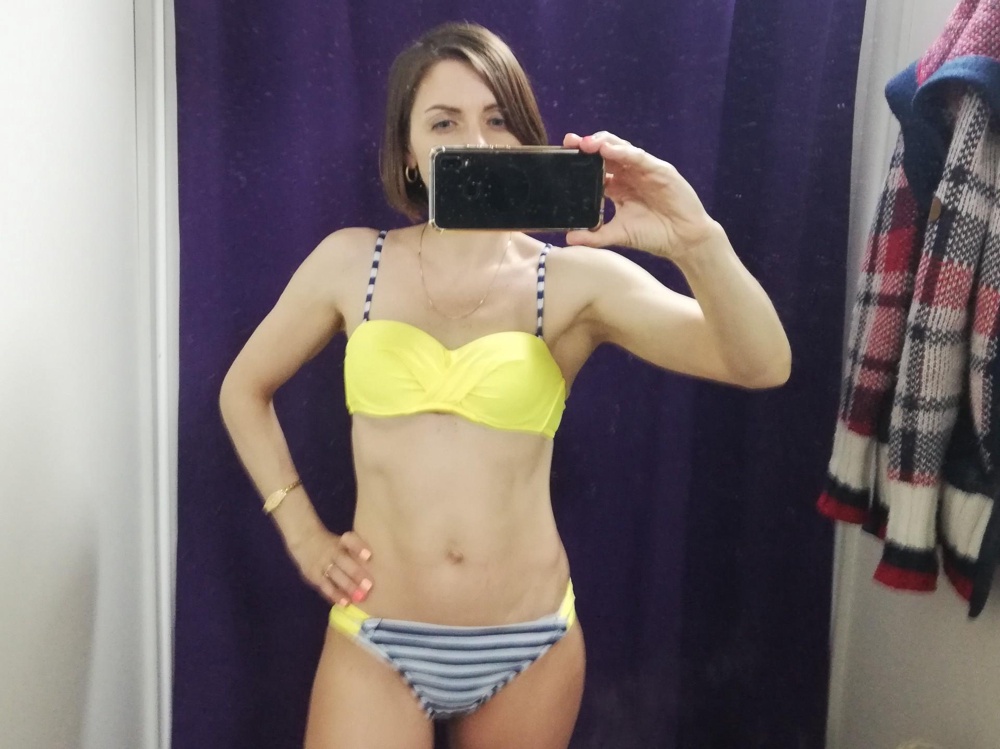 Отличный купальник! Сел, как влитой. Цвет освежает.