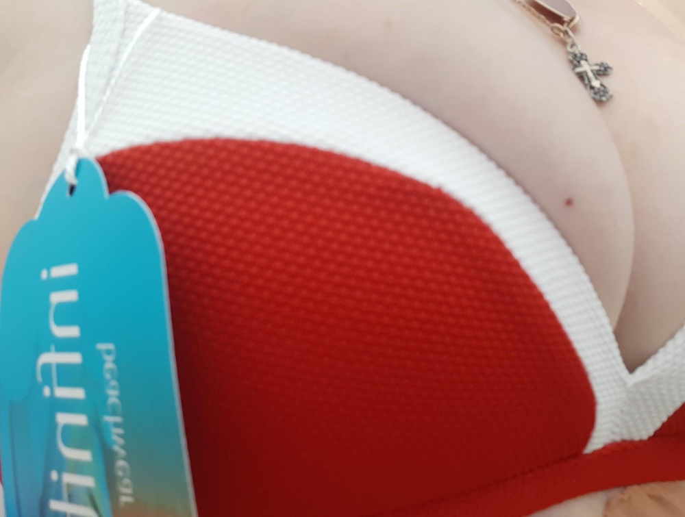 Качество хорошее, но размер .... это далеко чашечки не В... со мной дочка была смеялась на всю примерную...