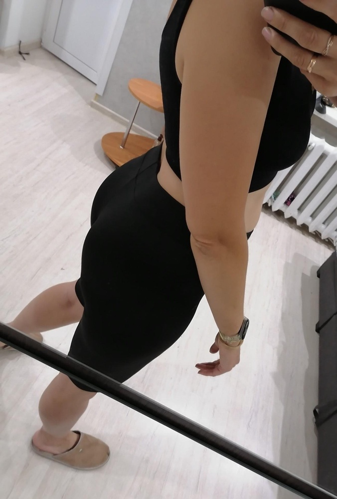 Отличные велосипедки, не просвечивают, ткань приятная. На 48 размер взяла xl, сели комфортно. Швы ровные. Рекомендую.