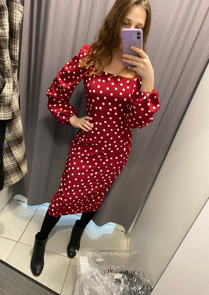 Красивое платье, подошло. Мой рост 160, на девушках выше будет смотреться ещё лучше