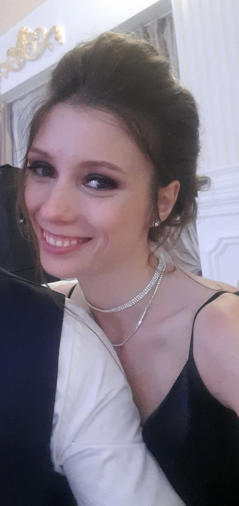 Он просто изумителен! Качественная бижутерия 🔥🔥🔥
А еще он заряжен на успех 😏😎 💍😅👰