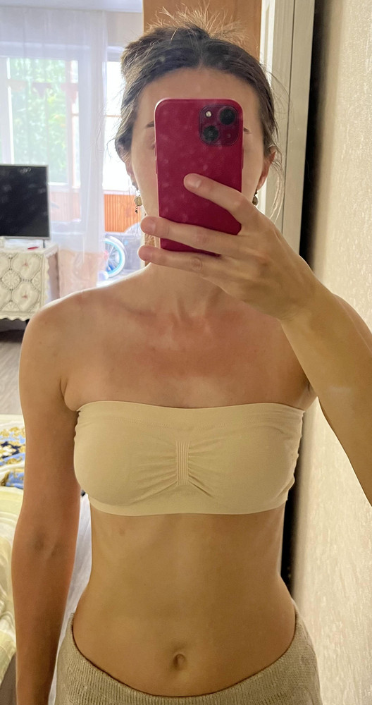 На ОГ 84 см (под грудью 80 см) хорошо подошёл размер S. Материал мягкий, приятный к телу, хорошо тянется. Сел комфортно и эстетично. Пошив отличный, нитки не торчат. На момент заказа стоил 610 р.